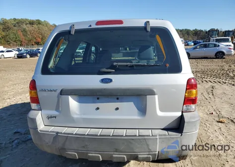 2005 Ford Escape Xls from USA, damaged, VIN 1FMCU92Z65DA18032